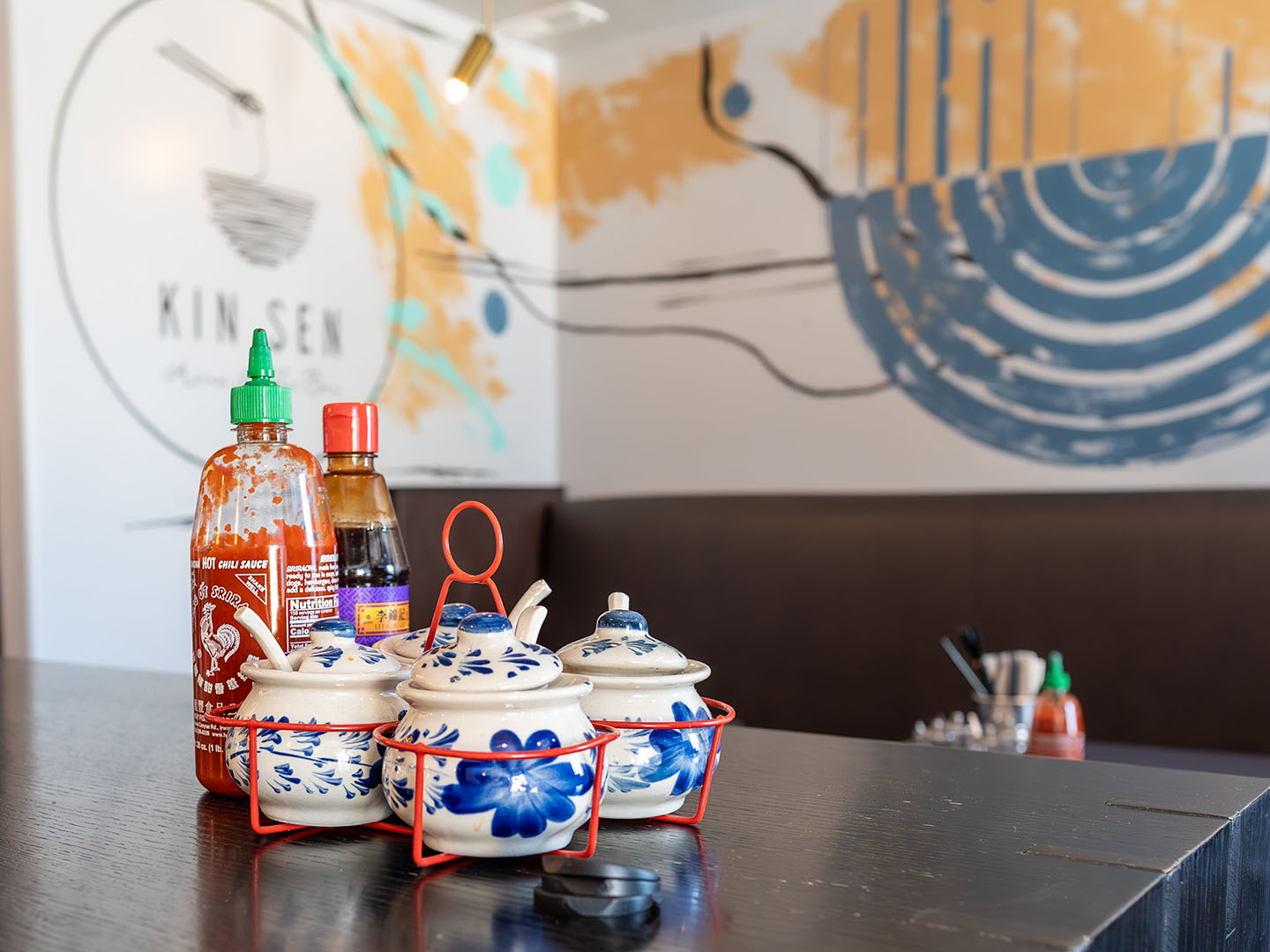 Kin Sen Noodle Bar - sriracha and condiments