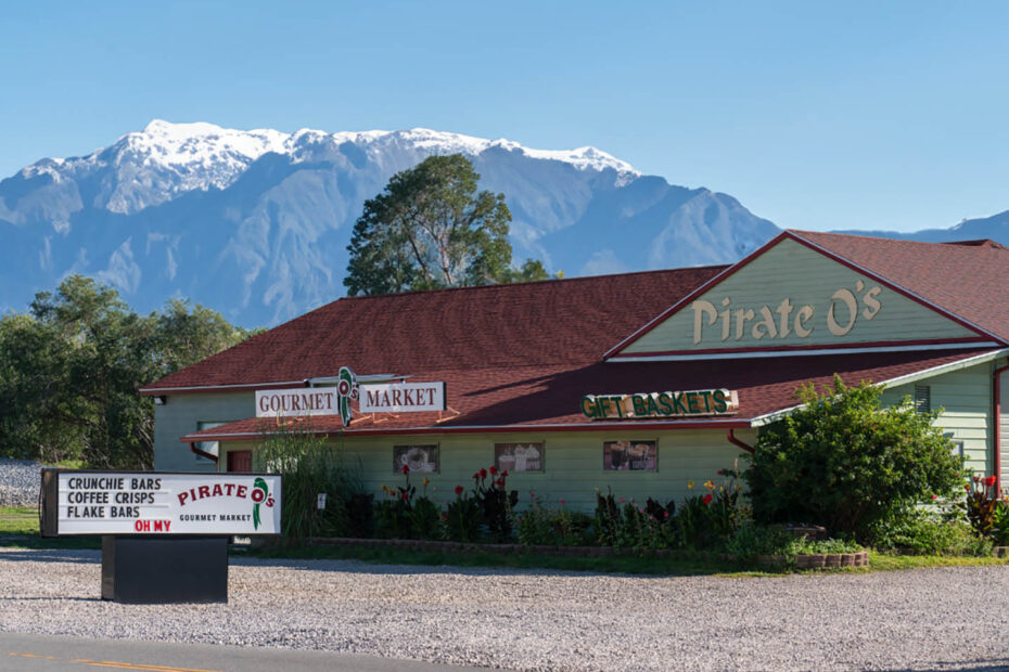 Pirate O's Gourmet Market exterior