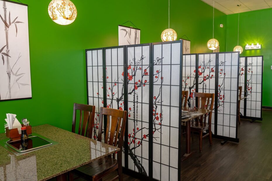 Tanabata Japanese Restaurant - interior tables (Gastronomic SLC)